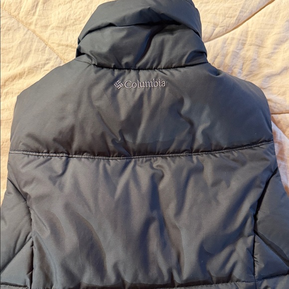 Columbia Down Black Quilted Insulated Vest with High Collar - Picture 9 of 9